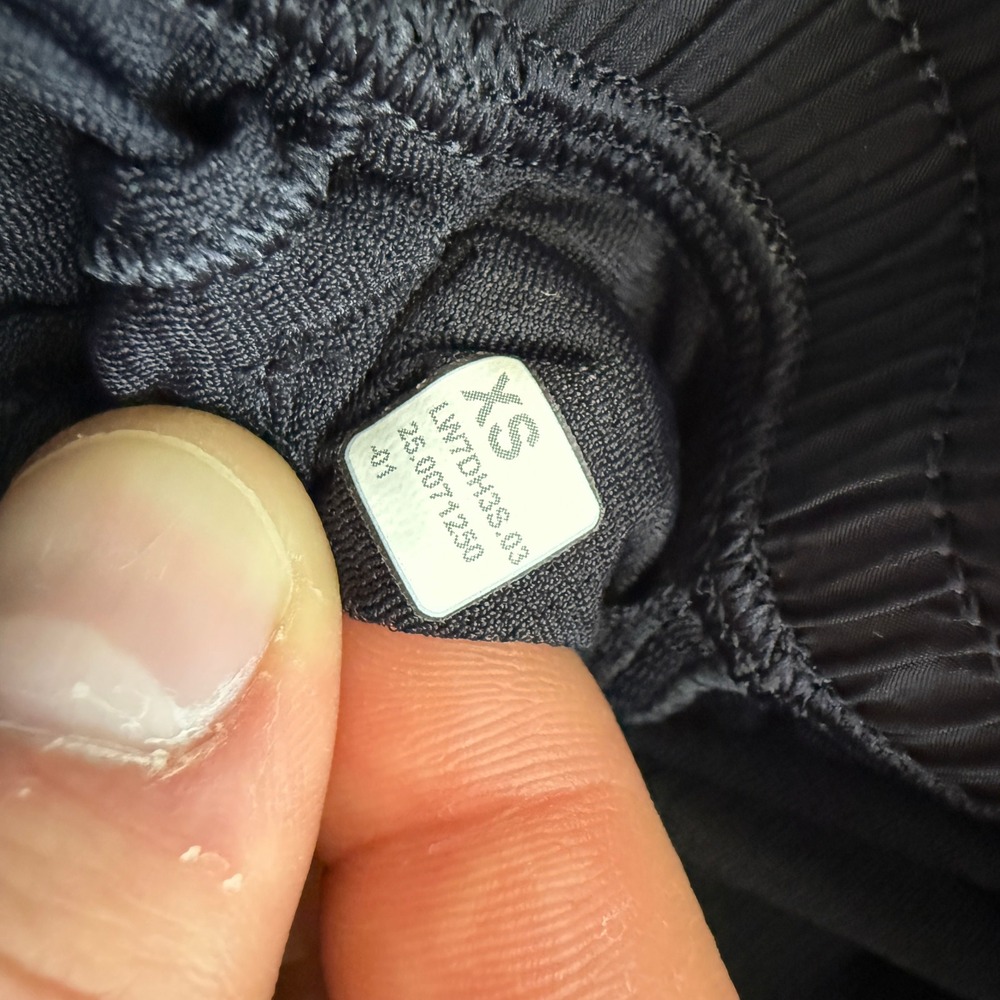 lululemon Negative Split Textured Run Short 2.5 Black Womens XS LW7DH3S - Picture 7 of 8
